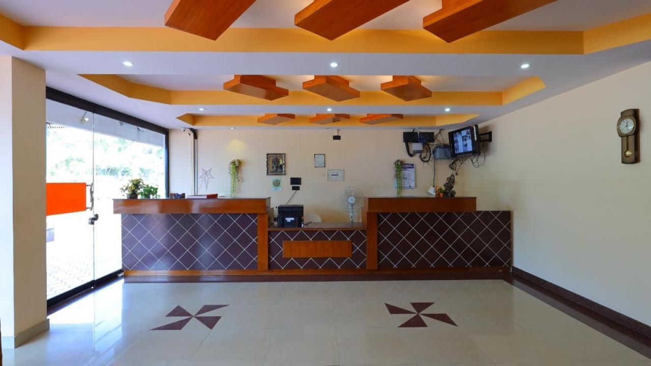 Hotel Kukuresidency Wadakkanchery Exterior foto